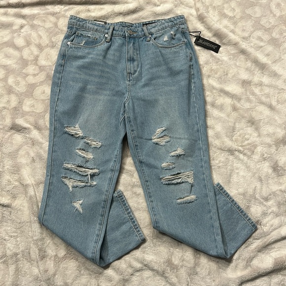 NWT Blank NYC Madison Crop High Rise Distressed Jeans Size 30 - Picture 1 of 14